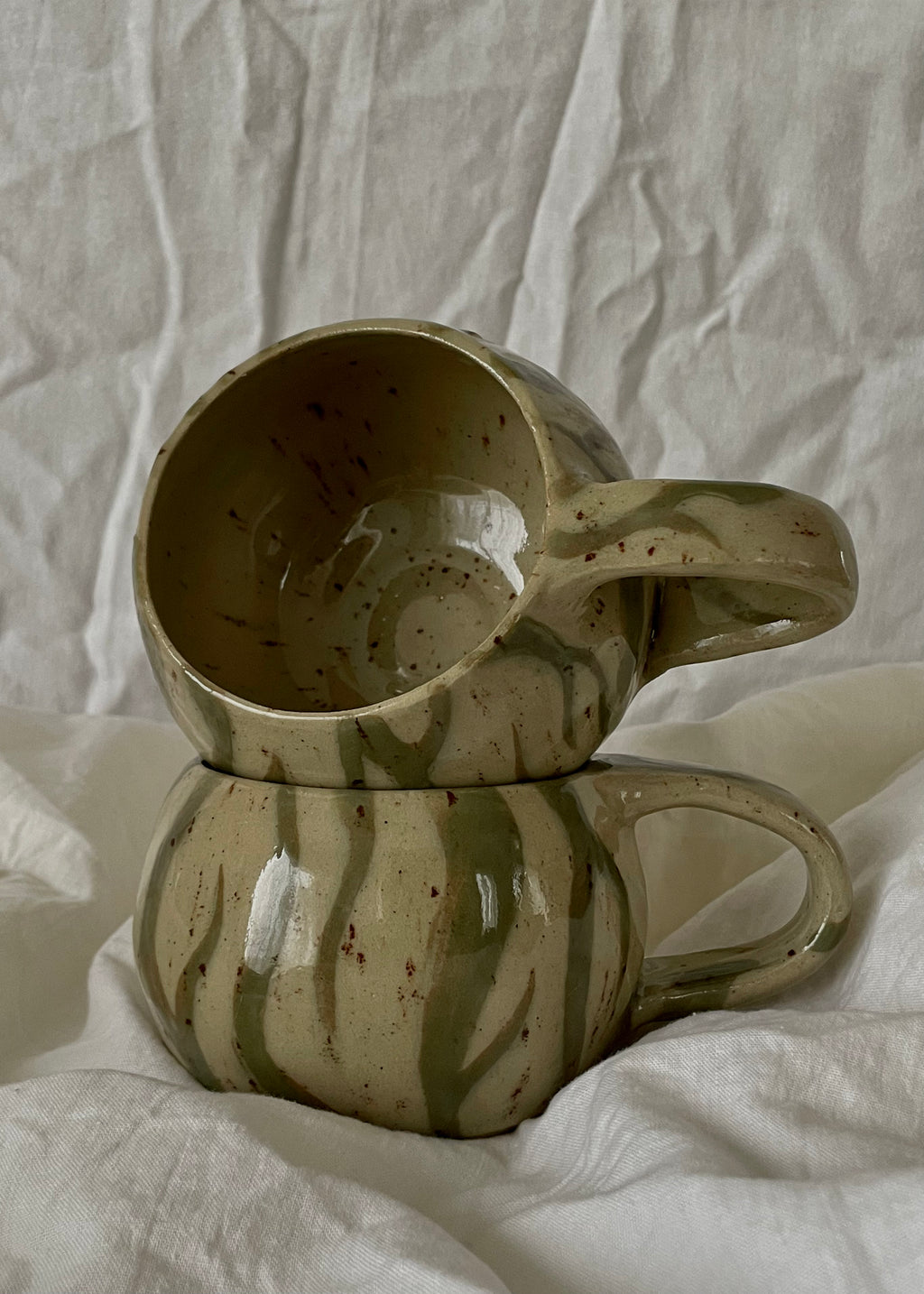 Tasse avec de légers défauts